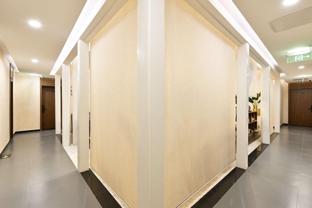 Xingshe Alley Courtyard Hotel Beijing Wangfujing Forbidden City Branch - Breakfast Included & English Speaking Reception & Free Wifi And Laundry Room & Hutong Culture & Cat-Keeping & Flower-Growing Terrace & One Day Tour Service & Free Coffee Εξωτερικό φωτογραφία